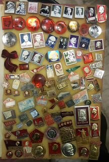 Продам коллекцию значков с Лениным триста штук