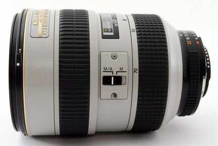 Nikon AF-S 28-70mm F2.8D ограниченная серия