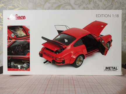Porsche 934 RSR 1/18 Schuco