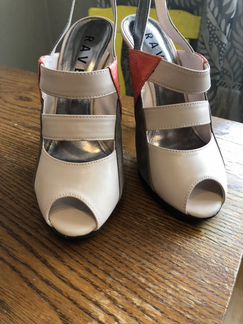Новые Туфли босоножки праздничные