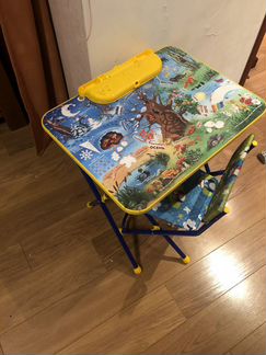 Детский стол и стул