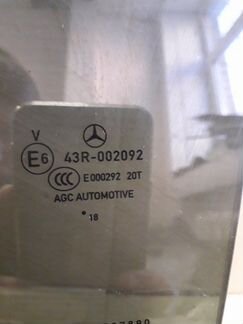 Стекло двери задней заднее левое Mercedes-Benz