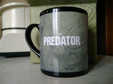 Кружка с термопринтом predator 2018