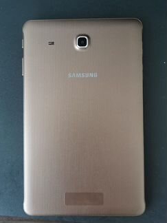 Планшет samsung Galaxy Tab E T561 + чехол