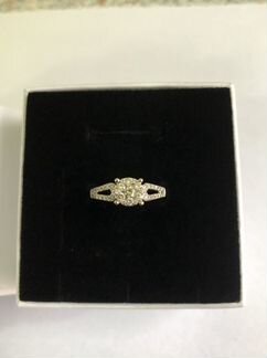 Золотое кольцо с бриллиантами