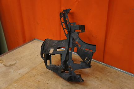 Крепление бампера переднее Mercedes W222 S-Class