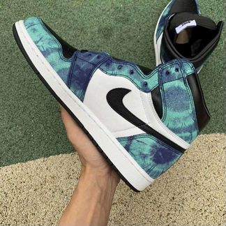 Кроссовки Nike Air Jordan 1 Retro High