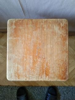 Табуретка коричневая