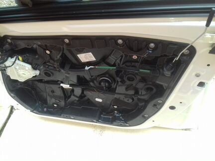 Дверь правая Mercedes 205 оригинал идеал без дефек