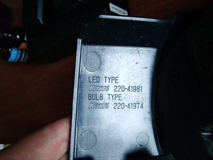 Фoнaрь левый задний нapужный битый, Mаzdа 3 III (в