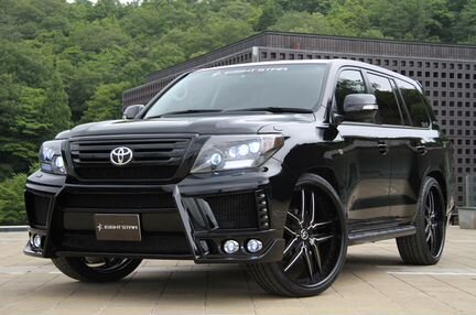 Бампер передний Land Cruiser 200