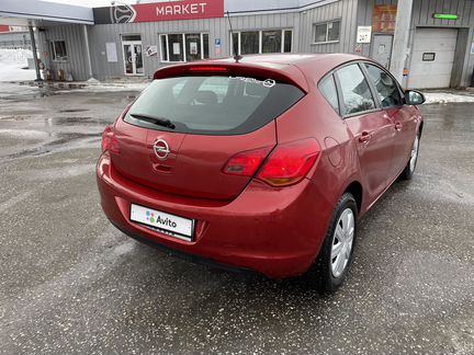 Opel Astra 1.6 МТ, 2011, 110 000 км