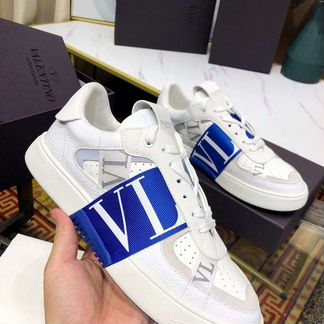 Кроссовки Valentino