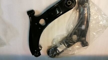 Рычаг Солярис Solaris левый в сборе Корея