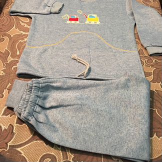 Костюмчики детские новые