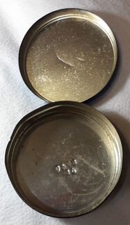 Банка из под черной икры