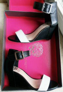 Кожаные босоножки от известного бренда Vince Camu