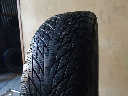 215 55 17 Nokian Hakkapeliitta R2 33WZ XL