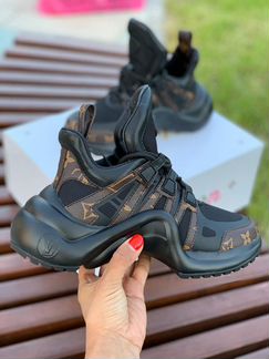 Крутые кроссовки лв