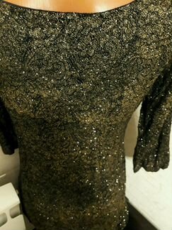 Маленькое черно-золотистое платье