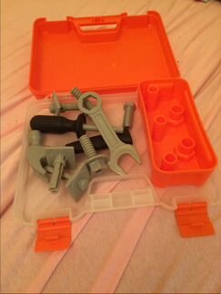 Детские инструменты и железная дорога