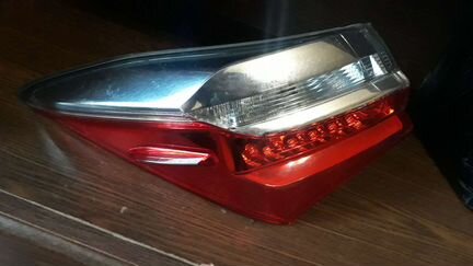 Задний фонарь toyota corolla e 180