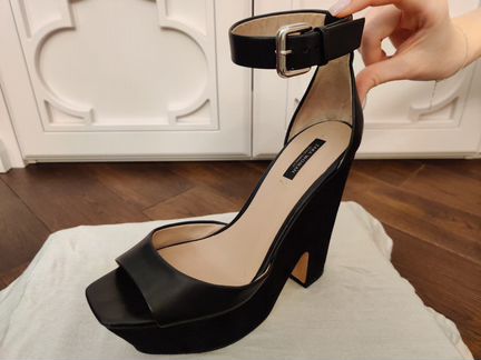 Босоножки на танкетке Zara Woman (38р)