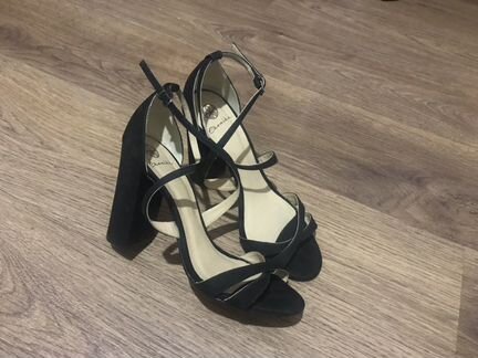 Новые туфли Эконика 37 босоножки