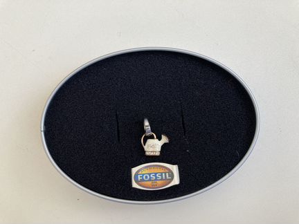 Новый шарм с позолотой Fossil 