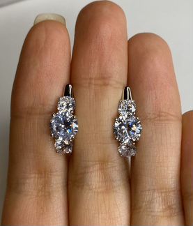 Серебряные серьги с цирконами