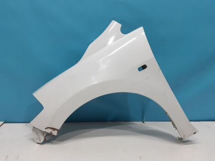 Крыло переднее левое Nissan Tiida 2007 - 2014