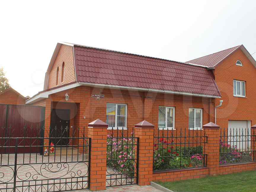 Коттеджный поселок звездный саранск. Дома в пригороде саранска. Саранск посёлок имени гагарина. Саранск цыганский район. Мордовский дом коттедж.