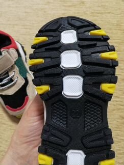 Кроссовки детские 22