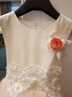 Платье праздничное