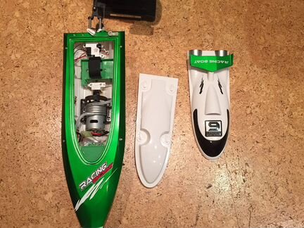 Лодка на радио управлении