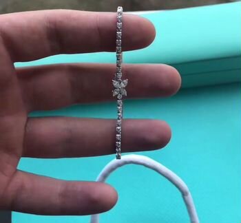 Браслет из белого золота с бриллиантами 3 ct