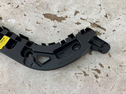 Кронштейн бампера задний левый Renault Fluence 1