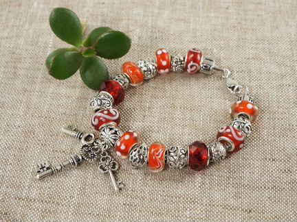 Браслет с шармами Красный рубин