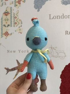Попугай вязаная игрушка
