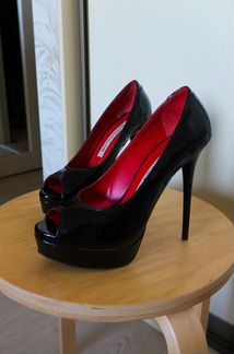 Туфли на шпильке 38