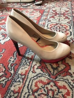 Туфли на каблуке