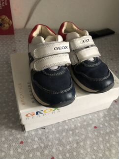 Кроссовки geox 24