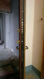 Входная металическая дверь