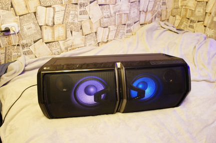 Музыкальный центр LG FH6 600W