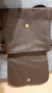 Сумка. похожа на кожу. очень мягкая