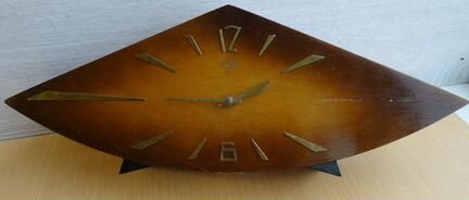 Часы настольные ромб весна винтаж СССР 70-е
