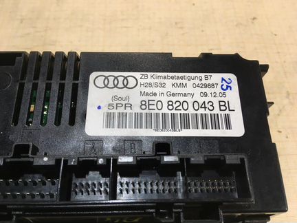 Блок управления климат-контролем Audi A4 B7 2.0