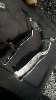 Audi a4b8 кронштейн крепления крыла левый правый