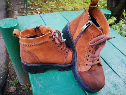Продам ботинки