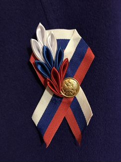 Брошь-лента 